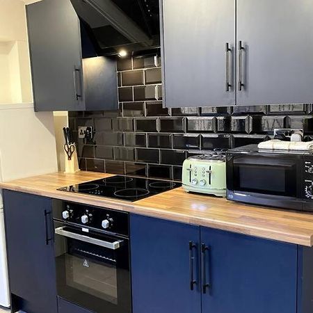 Central Area Terraced House With Private Hot Tub Lincoln Exterior foto